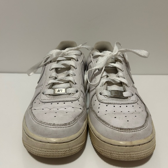 Womens Air Force 1’s - Picture 4 of 7